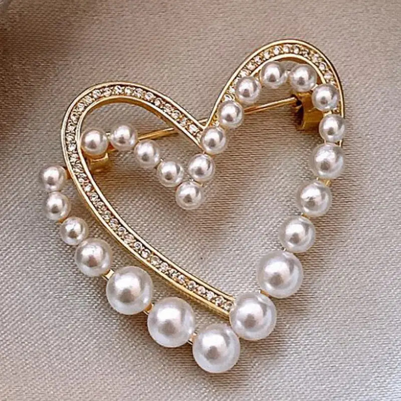 Brooch -gold heart with faux pearl and rhinestones