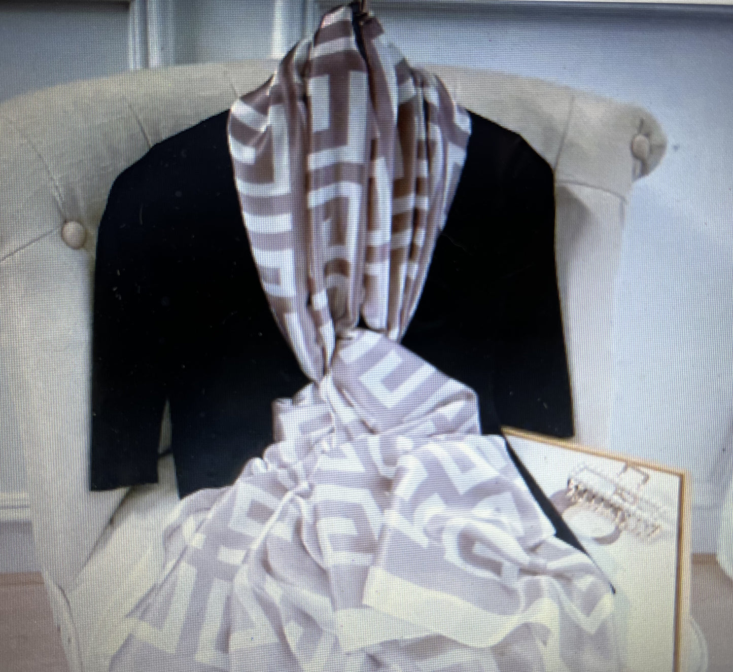 Scarf 180 x 90 cm - One only of this design