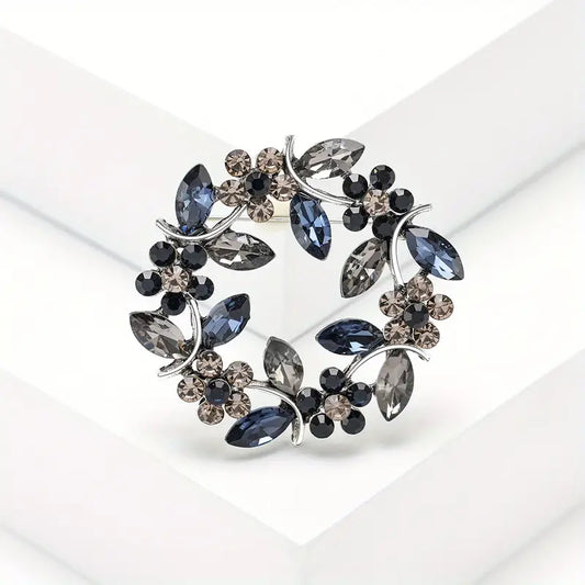 Brooch - wreath in three colours