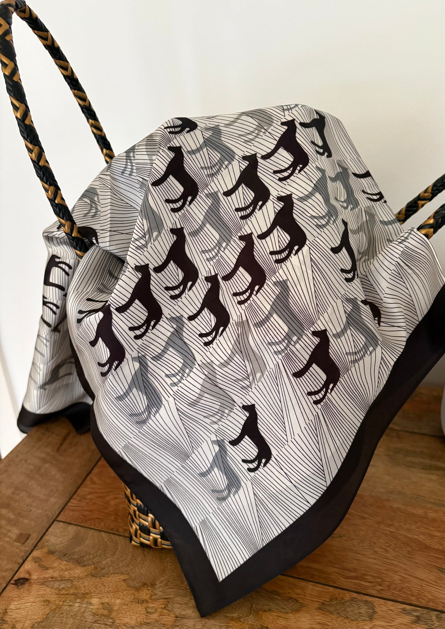 Scarf - 68 x 68 cm