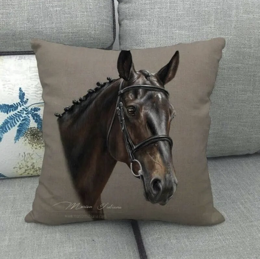 Horse Head Brown with Plaits and White Star