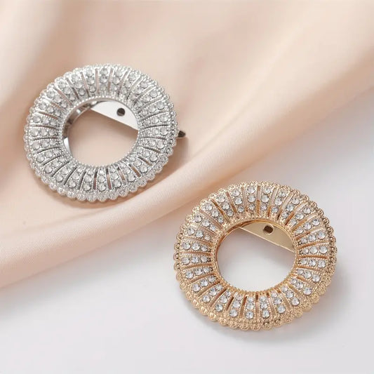 Brooch - Round in Gold or Silver
